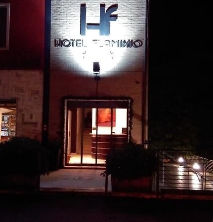 Hotel Flaminio Tavernelle Serrungarina Bagian luar foto
